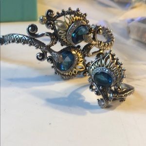 unique Saphire and diamond bracelet and ring set